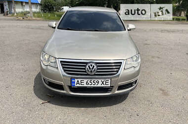 Седан Volkswagen Passat 2005 в Днепре