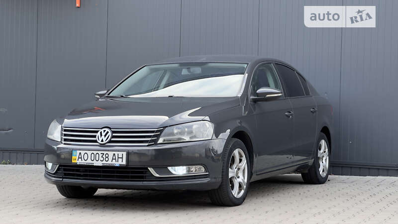 Седан Volkswagen Passat 2012 в Мукачево