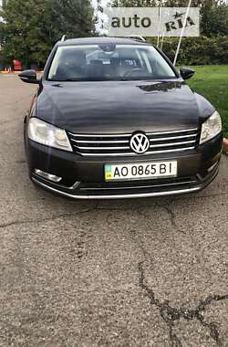 Універсал Volkswagen Passat 2013 в Ужгороді