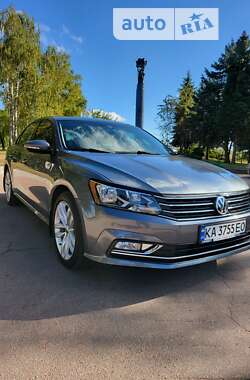 Седан Volkswagen Passat 2018 в Житомирі