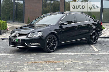 Седан Volkswagen Passat 2011 в Ужгороді