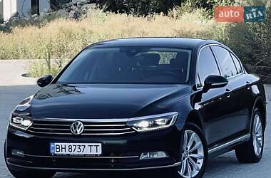 Седан Volkswagen Passat 2016 в Одессе