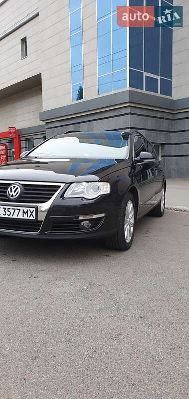 Універсал Volkswagen Passat 2009 в Харкові