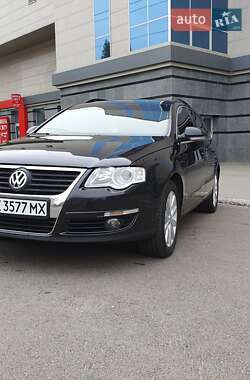 Универсал Volkswagen Passat 2009 в Харькове