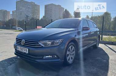 Универсал Volkswagen Passat 2015 в Киеве