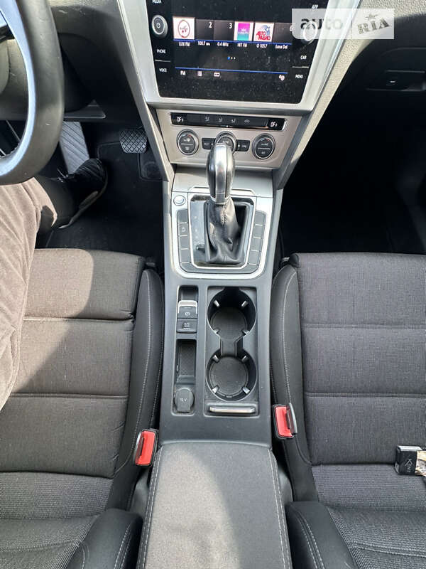 Универсал Volkswagen Passat 2017 в Виннице