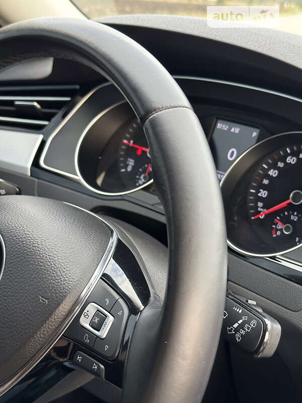 Универсал Volkswagen Passat 2017 в Виннице