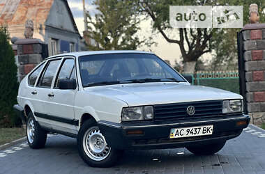 Хэтчбек Volkswagen Passat 1988 в Луцке