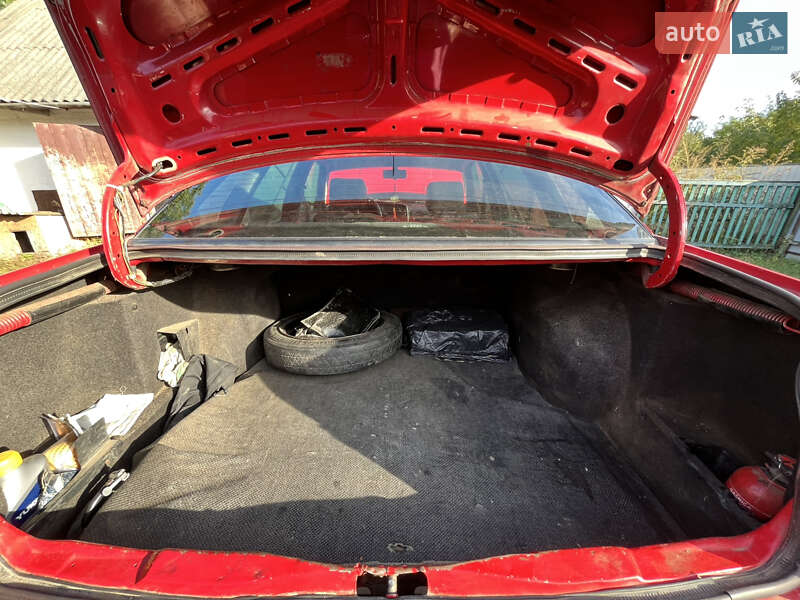 Седан Volkswagen Passat 1988 в Тетиеве