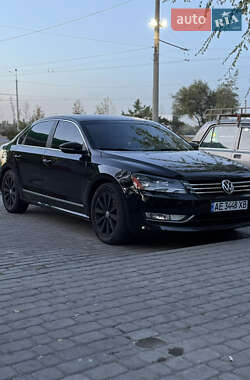 Седан Volkswagen Passat 2012 в Дніпрі