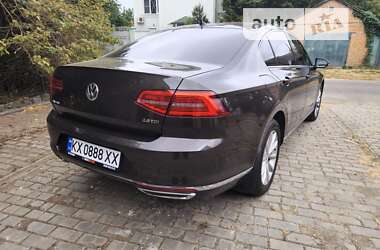 Седан Volkswagen Passat 2017 в Харькове