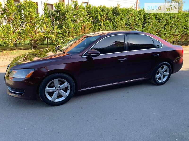 Седан Volkswagen Passat 2012 в Червонограде