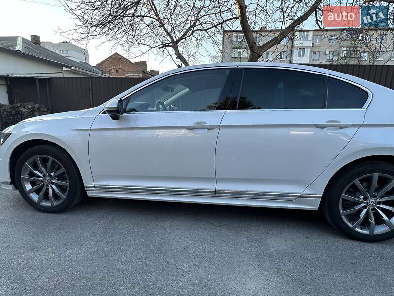 Седан Volkswagen Passat 2018 в Кременчуге