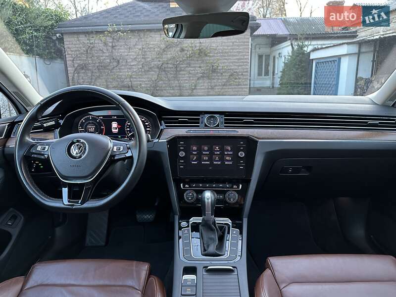 Седан Volkswagen Passat 2018 в Кременчуге