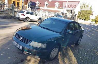 Седан Volkswagen Passat 1999 в Чернівцях