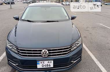 Седан Volkswagen Passat 2018 в Дніпрі