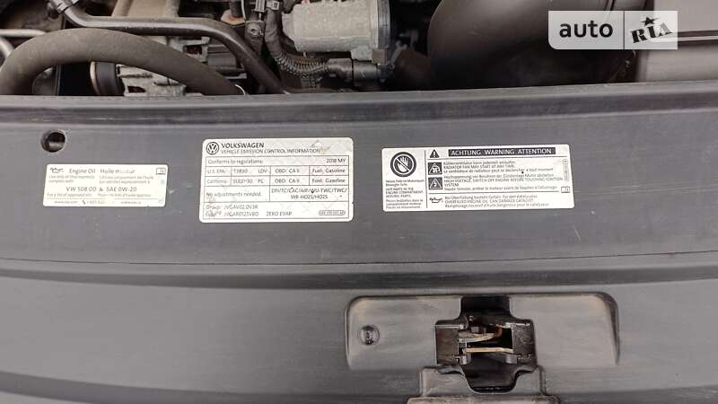 Седан Volkswagen Passat 2018 в Днепре