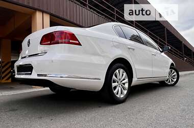 Седан Volkswagen Passat 2012 в Одессе