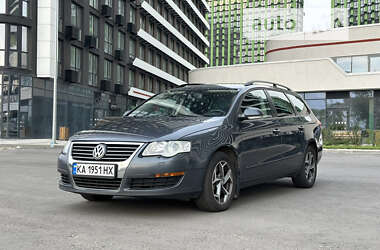 Универсал Volkswagen Passat 2009 в Киеве