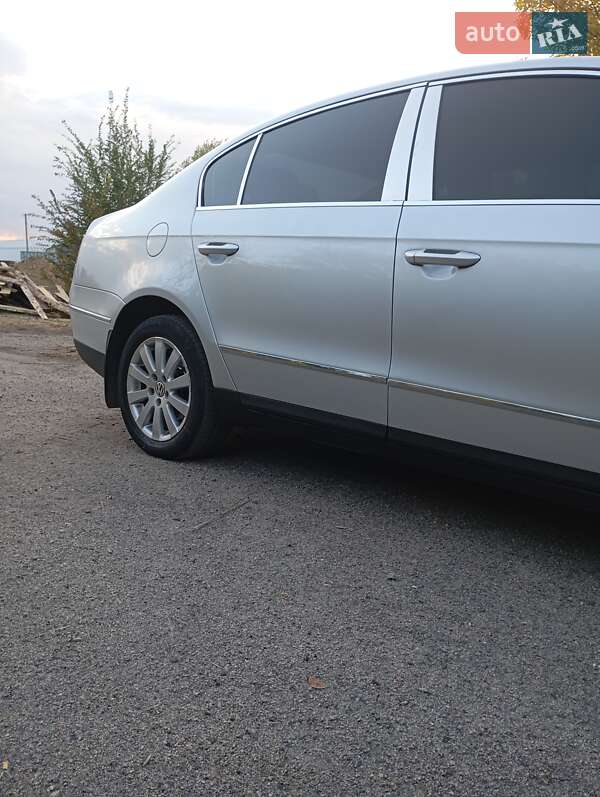 Седан Volkswagen Passat 2008 в Кривом Роге фото 3 Седан Volkswagen Passat 2008 в Кривом Роге