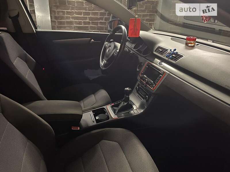 Универсал Volkswagen Passat 2011 в Львове
