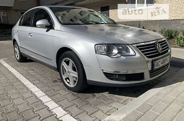 Седан Volkswagen Passat 2007 в Луцке