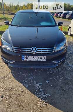 Седан Volkswagen Passat 2013 в Львове