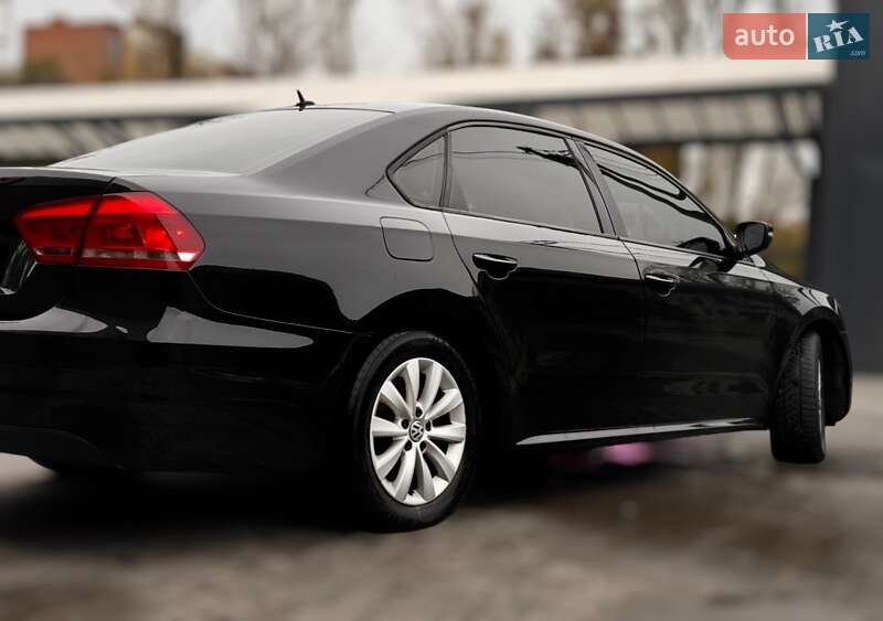 Седан Volkswagen Passat 2012 в Хмельницком