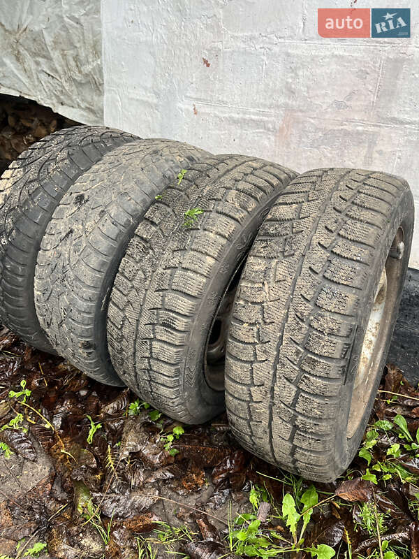 Седан Volkswagen Passat 1991 в Богуславе