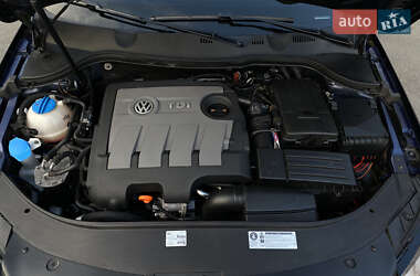 Универсал Volkswagen Passat 2011 в 