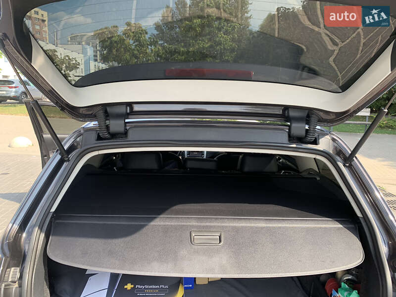 Универсал Volkswagen Passat 2010 в Львове