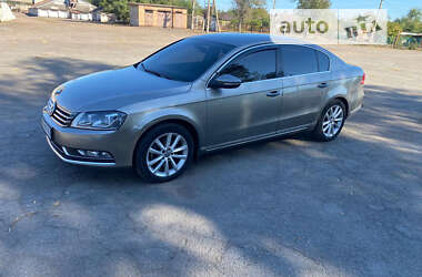 Седан Volkswagen Passat 2013 в Кривом Роге