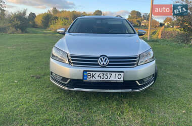 Универсал Volkswagen Passat 2013 в Тернополе