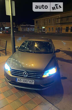 Седан Volkswagen Passat 2012 в Бердичеві