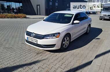 Седан Volkswagen Passat 2012 в Тернополі