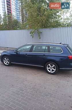 Універсал Volkswagen Passat 2014 в Києві