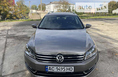 Універсал Volkswagen Passat 2011 в Луцьку