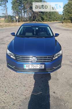 Седан Volkswagen Passat 2016 в Ахтырке