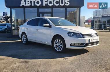 Седан Volkswagen Passat 2014 в Киеве