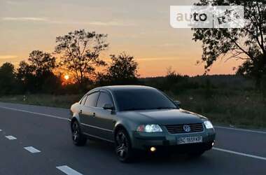 Седан Volkswagen Passat 2001 в Львове