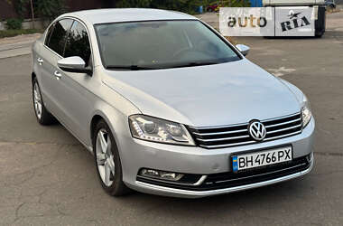 Седан Volkswagen Passat 2012 в Одесі