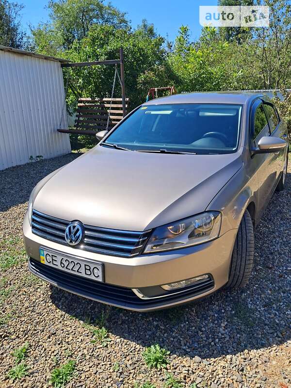 Седан Volkswagen Passat 2012 в Сторожинце