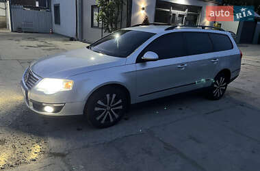 Универсал Volkswagen Passat 2005 в Теофиполе