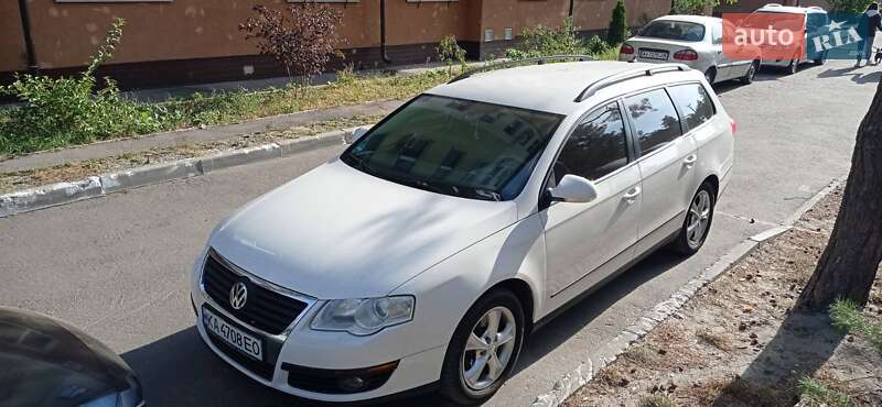 Универсал Volkswagen Passat 2010 в Киеве