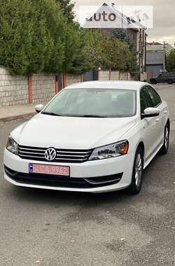 Седан Volkswagen Passat 2014 в Киеве