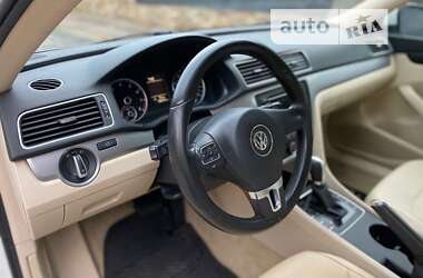 Седан Volkswagen Passat 2014 в Киеве