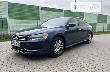 Седан Volkswagen Passat 2014 в Луцке