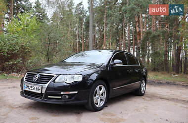 Седан Volkswagen Passat 2010 в Житомире