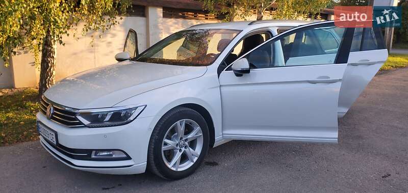 Універсал Volkswagen Passat 2017 в Тернополі