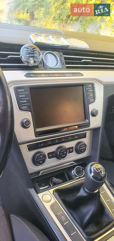 Універсал Volkswagen Passat 2017 в Тернополі